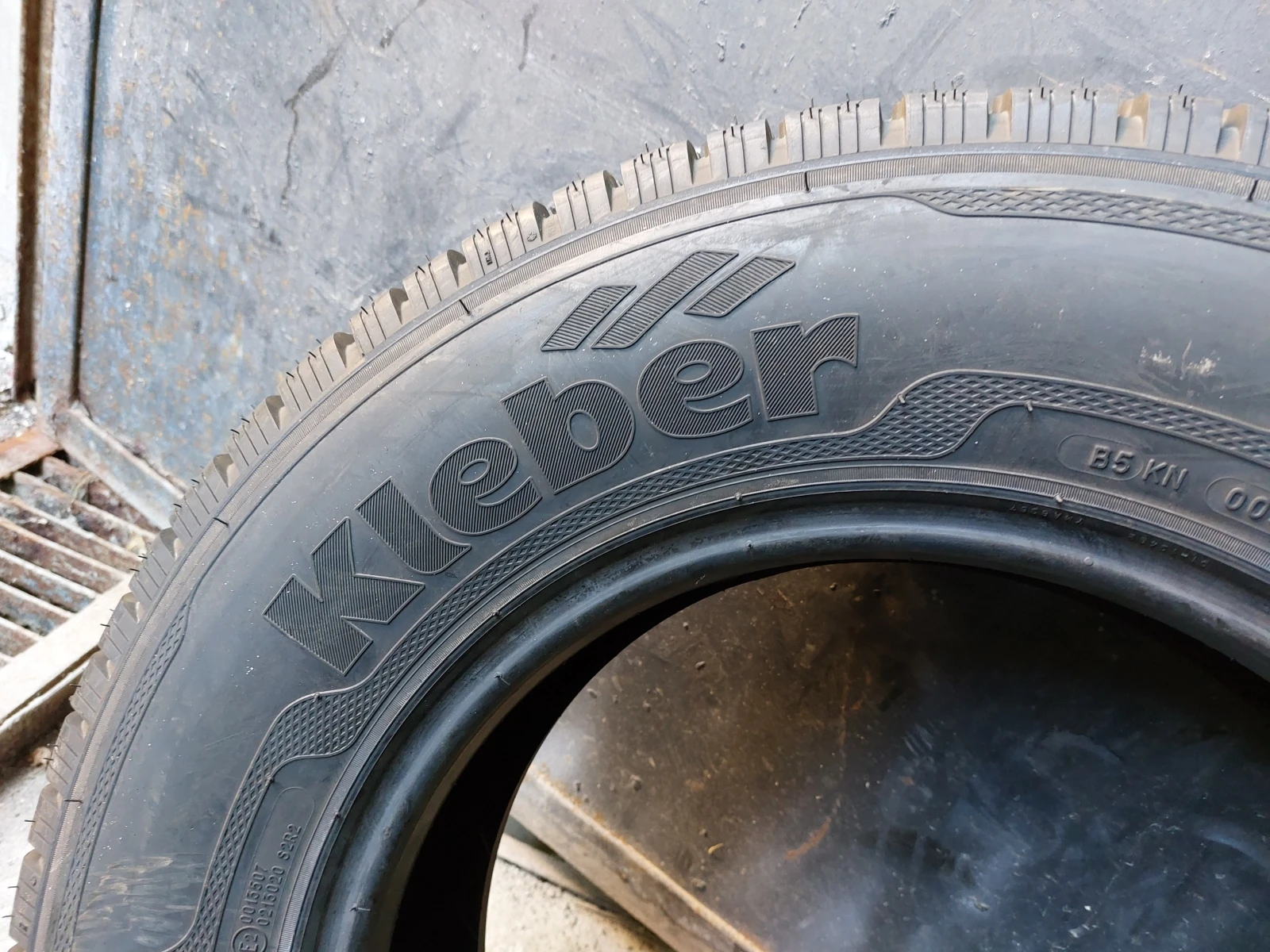 ���� 215/75R16 | Mobile.bg � ����������� 4