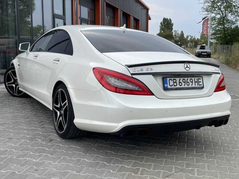 Mercedes-Benz CLS 63 AMG 525 к.с Сменени вериги, Обдухване, Harman/Kardon  , снимка 8 - Автомобили и джипове - 46957125