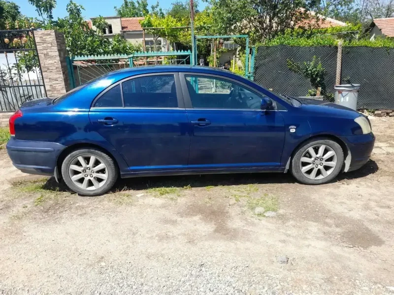 Toyota Avensis 2.0 D4D, снимка 3 - Автомобили и джипове - 47927816