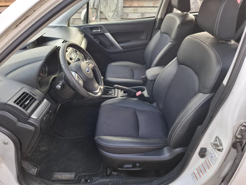 Subaru Forester 2.0, снимка 8 - Автомобили и джипове - 48967288