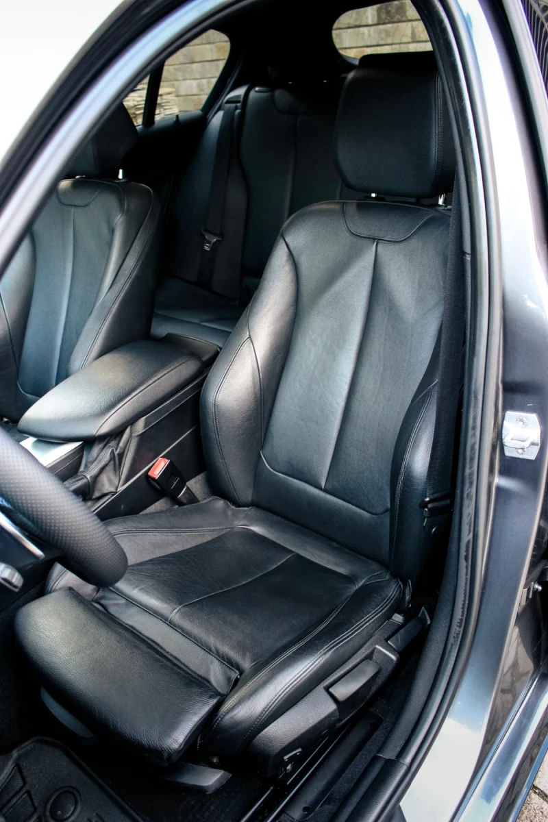 BMW M135 M Performance/Logic 7/F1/Recaro/X-drive/Подгрев, снимка 8 - Автомобили и джипове - 51000267