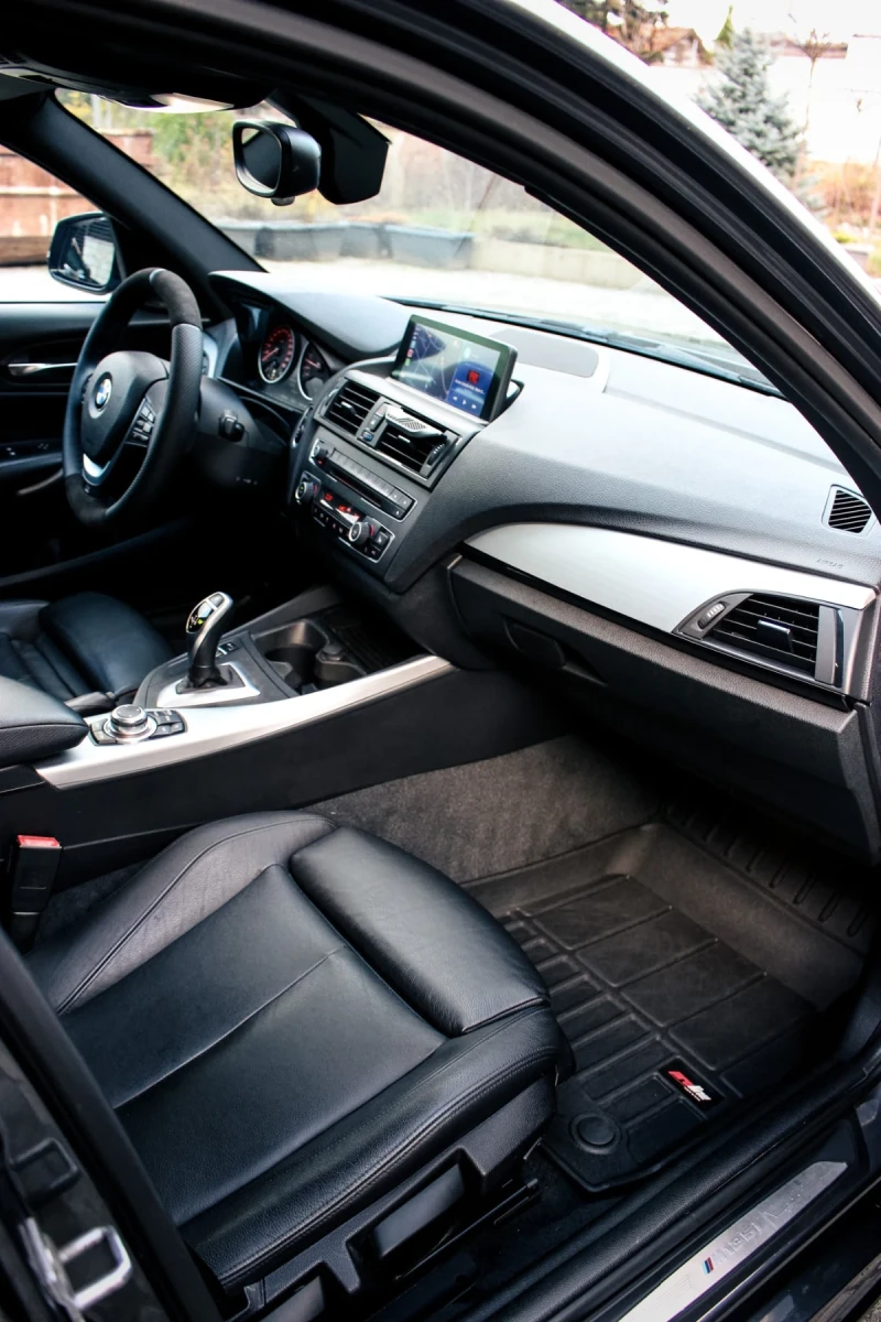 BMW M135 M Performance/Logic 7/F1/Recaro/X-drive/Подгрев, снимка 11 - Автомобили и джипове - 51000267