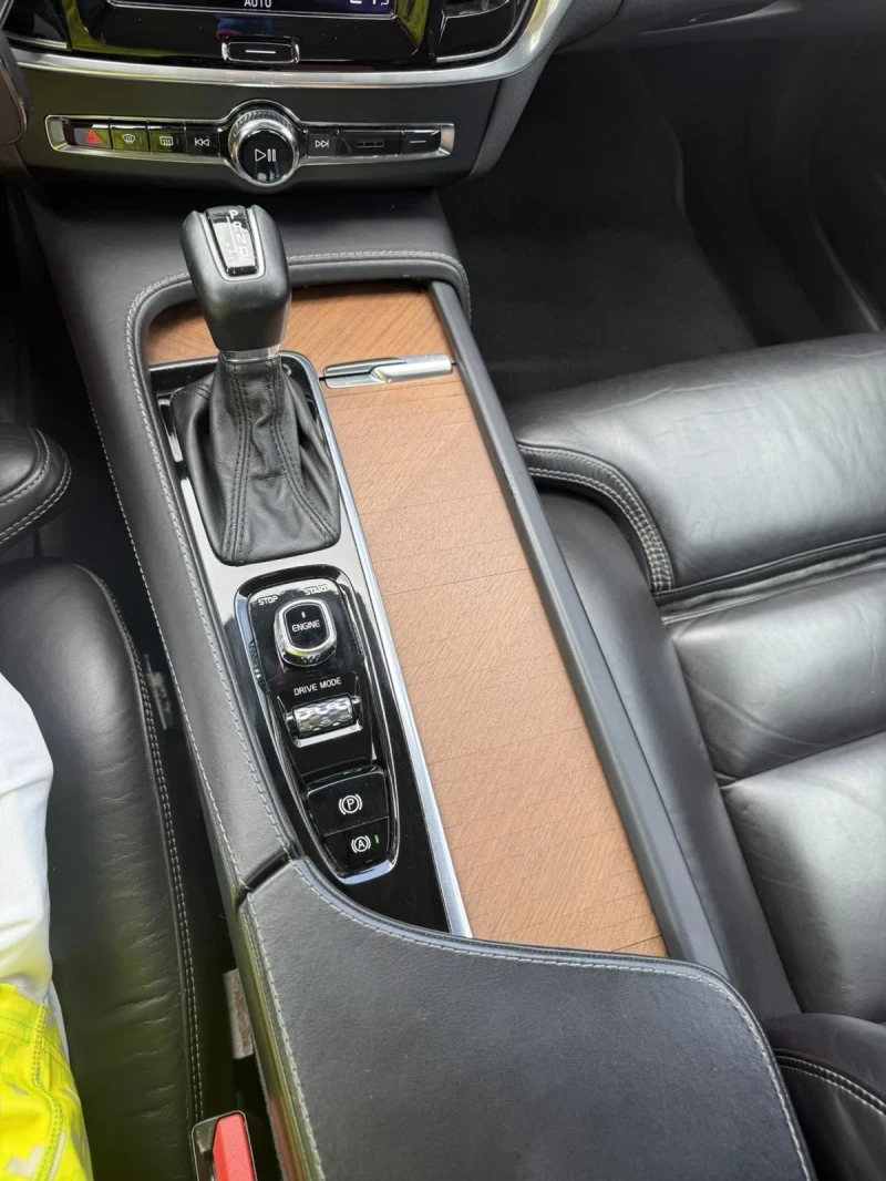 Volvo S90, снимка 14 - Автомобили и джипове - 51773622