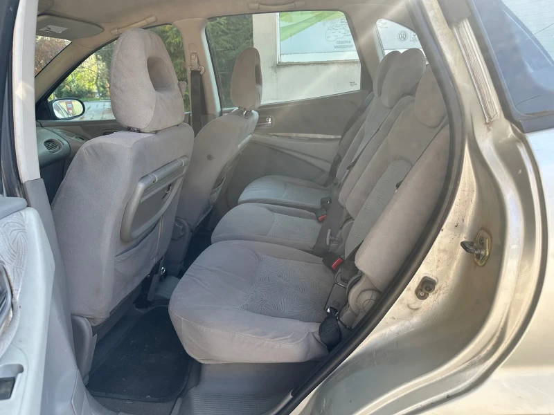 Nissan Almera tino 1.8, снимка 6 - Автомобили и джипове - 52675133