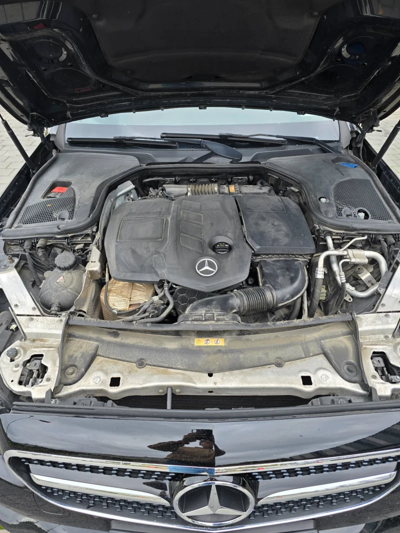 Mercedes-Benz E 220, снимка 6 - Автомобили и джипове - 52386049