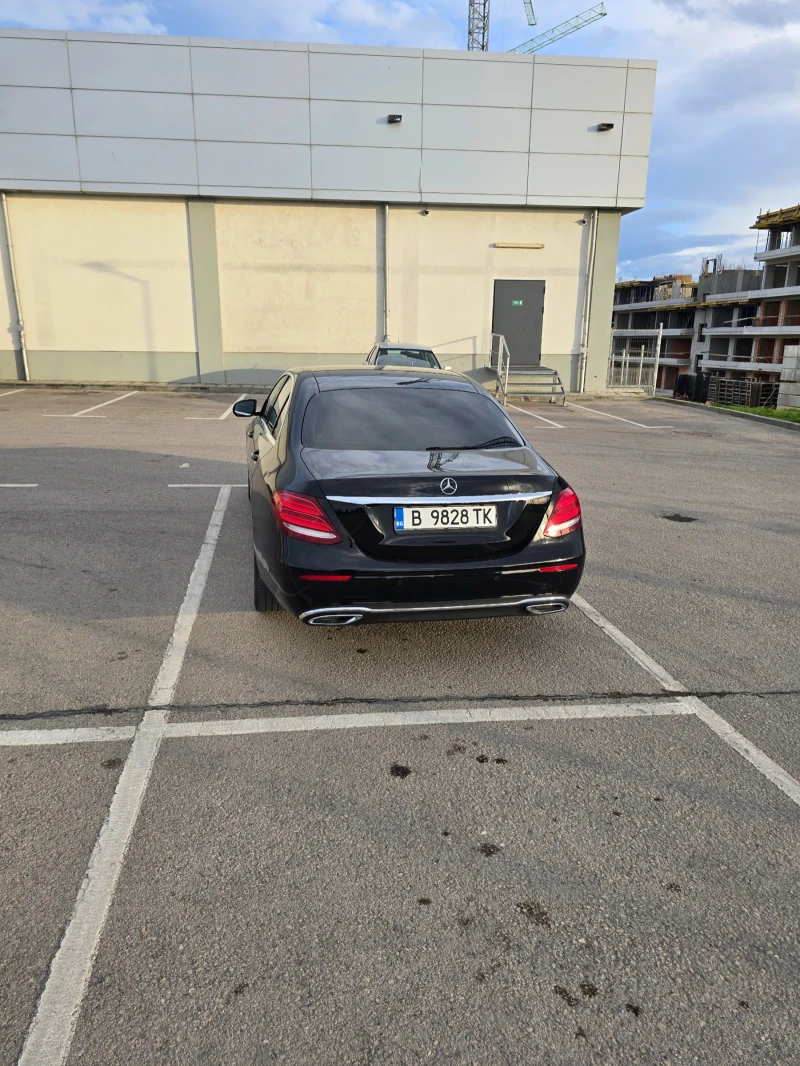 Mercedes-Benz E 220, снимка 12 - Автомобили и джипове - 52863817