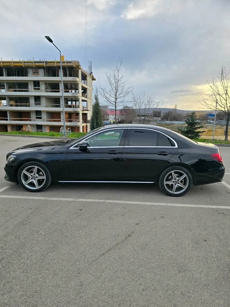 Mercedes-Benz E 220, снимка 2 - Автомобили и джипове - 52863817