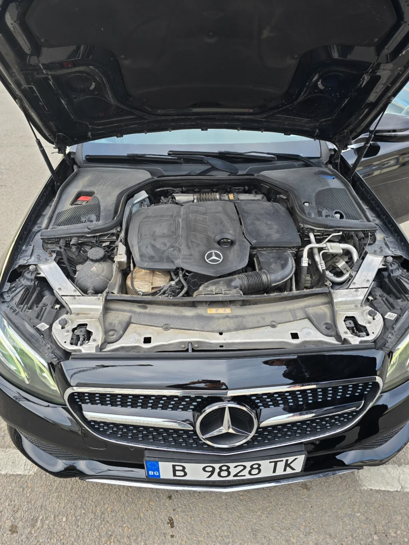 Mercedes-Benz E 220, снимка 6 - Автомобили и джипове - 52863817