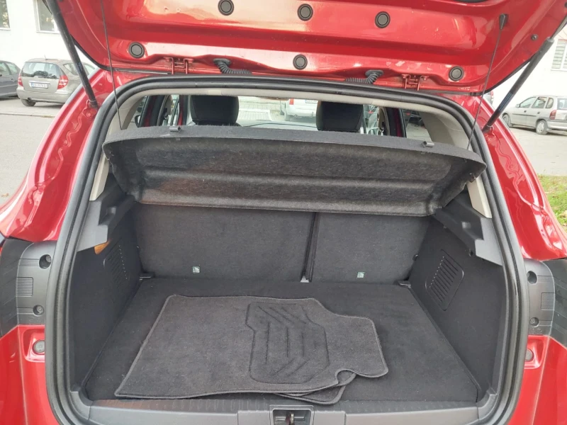 Renault Captur 1.2 FACELIFT TOP!!, снимка 17 - Автомобили и джипове - 52416601