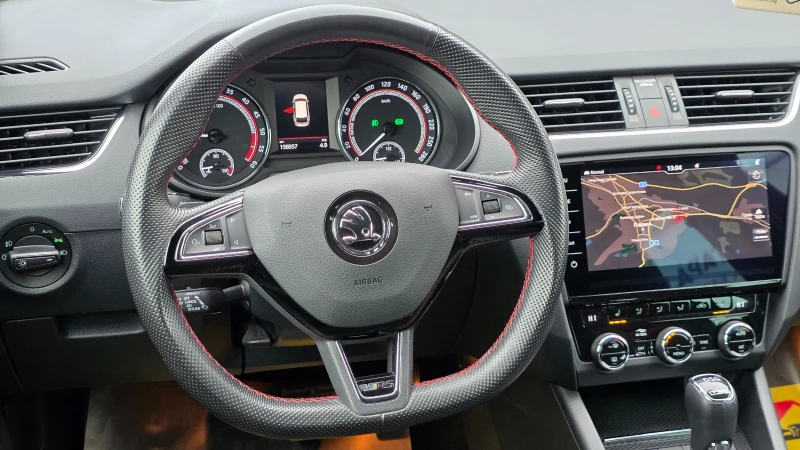 Skoda Octavia 2.0TDI/VRS/4x4/Швейцария, снимка 10 - Автомобили и джипове - 52708671