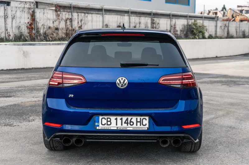 VW Golf R MK7.5 AKRAPOVIC От Порше София, снимка 5 - Автомобили и джипове - 52909091