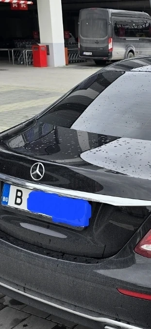 Mercedes-Benz E 220, снимка 5 - Автомобили и джипове - 52386049