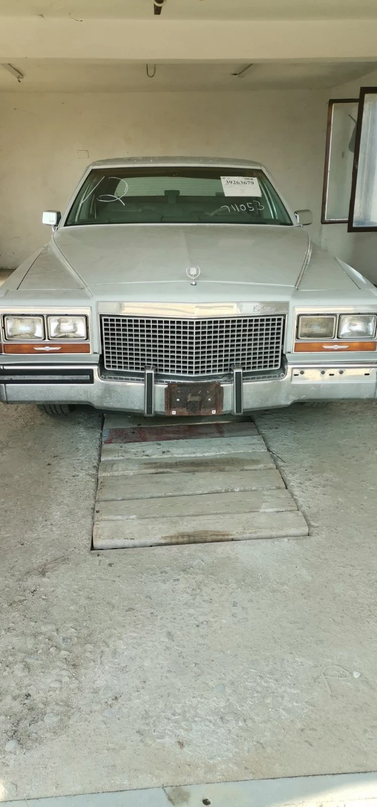 Cadillac Brougham, снимка 2 - Автомобили и джипове - 53851697