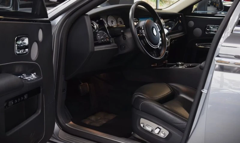 Rolls-Royce Ghost 6.6 V12 , снимка 5 - Автомобили и джипове - 53922256