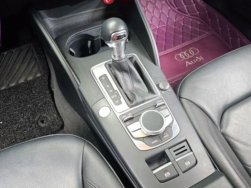 Audi A3 2.0 TDI, снимка 9 - Автомобили и джипове - 55006369