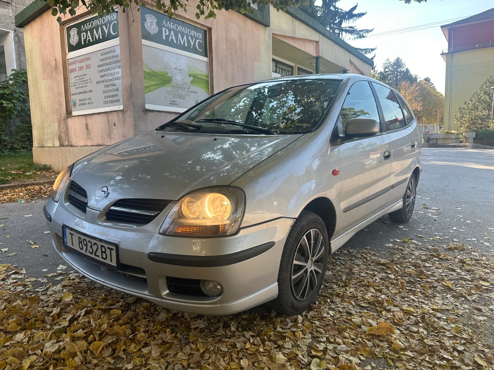 Nissan Almera tino 1.8, снимка 1