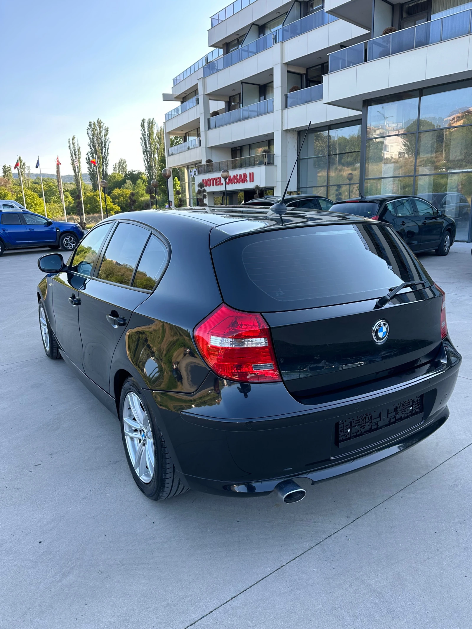 BMW 120 PDC/NAVI/Facelift/Avt!!! - изображение 3