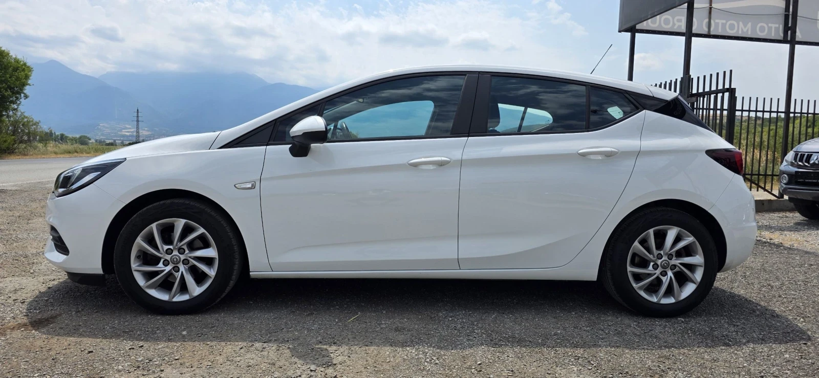 Opel Astra 1.4 i-Turbo-145hp-Avtomat - изображение 2