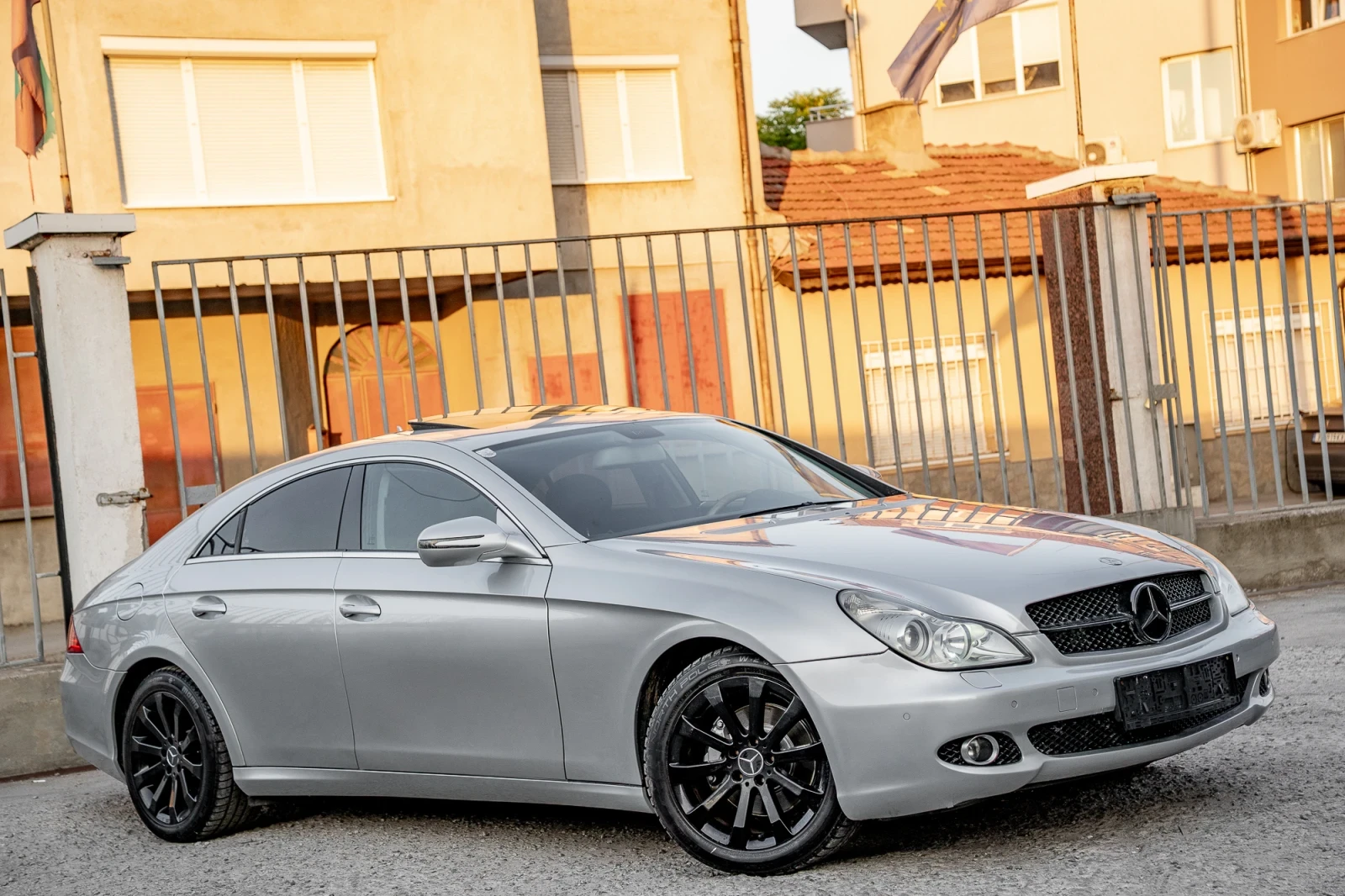 Mercedes-Benz CLS 320 CDI-FACELIFT-ПРУЖИНИ-ШИБИДАХ-ПОДГРЕВ-7G-NAVI-TOP - изображение 2