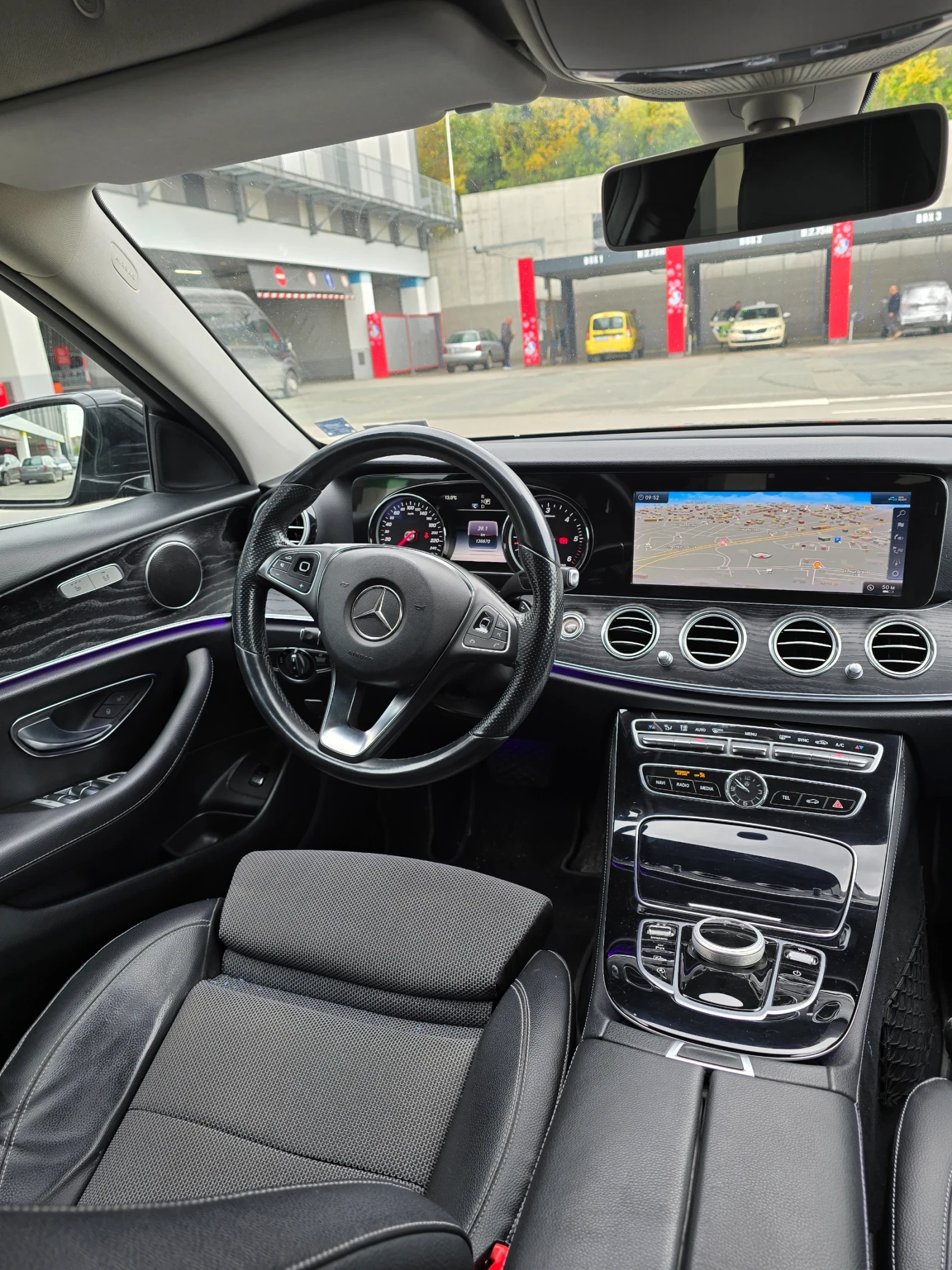 Mercedes-Benz E 220  - изображение 2