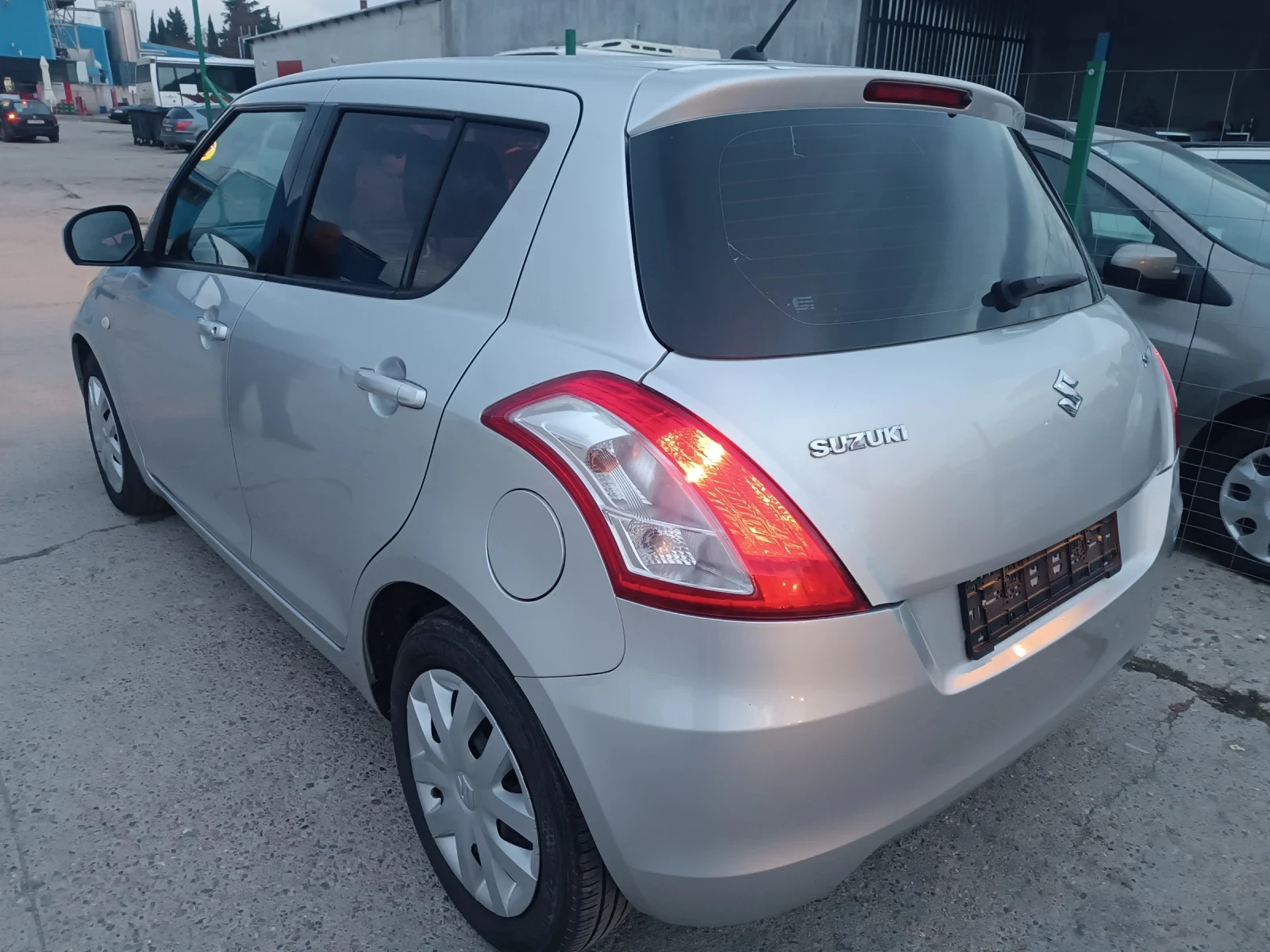 Suzuki Swift 1, 3i, ПЕРФЕКТЕН, ЛИЗИНГ  - изображение 3