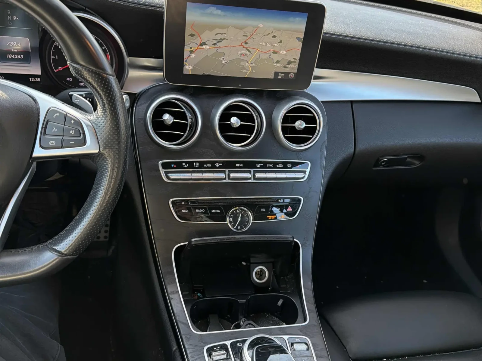 Mercedes-Benz C 450 AMG * CARFAX * БЕЗ ПЪРВОНАЧАЛНА ВНОСКА - изображение 8