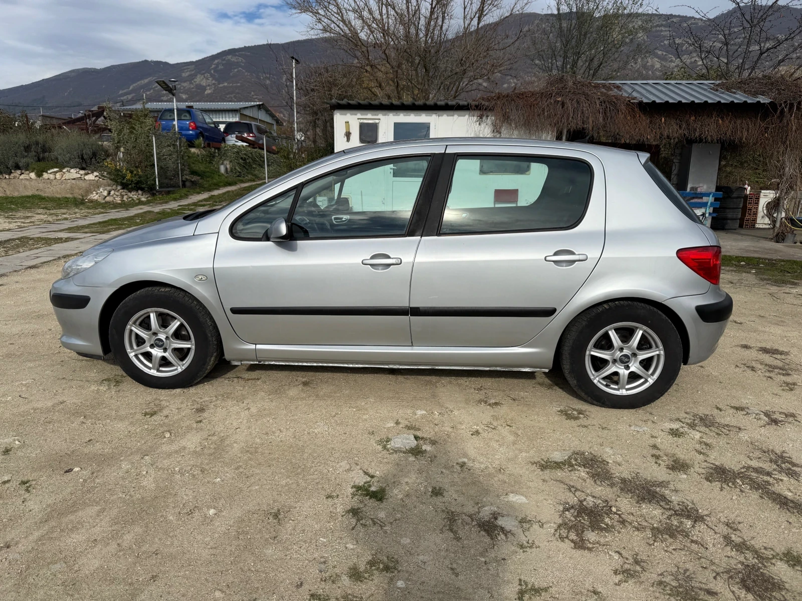 Peugeot 307 1.6 HDI 90к.с. - изображение 2