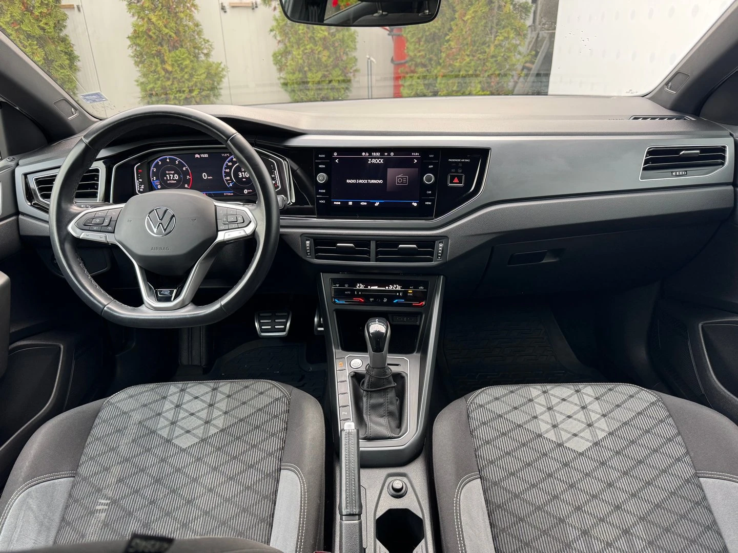 VW Taigo R-Line 1.5 TSI OPF DSG, снимка 9 - Автомобили и джипове - 56421130
