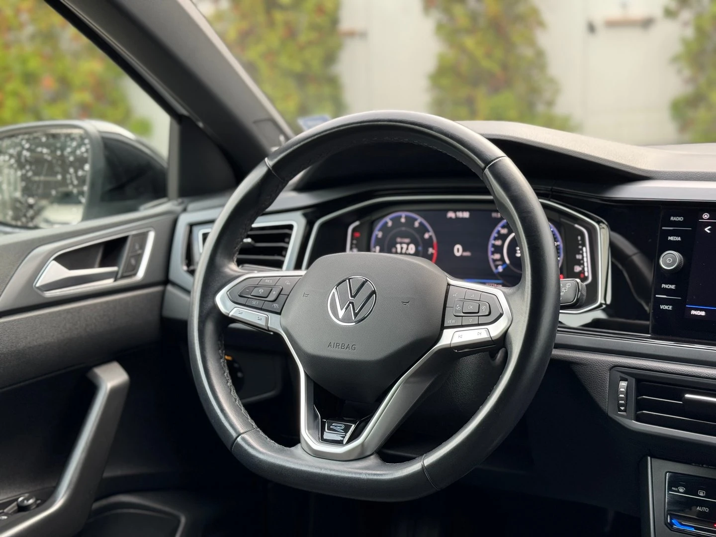 VW Taigo R-Line 1.5 TSI OPF DSG, снимка 10 - Автомобили и джипове - 56421130