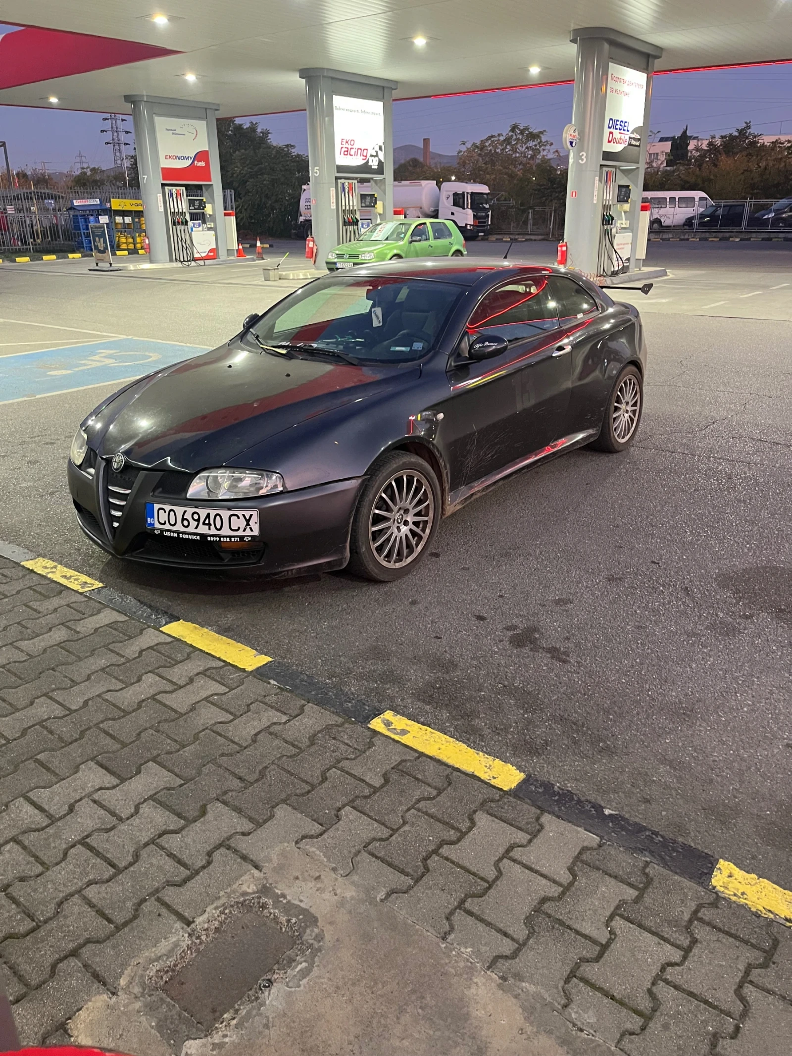 Alfa Romeo Gt 1.9 jtd - изображение 4