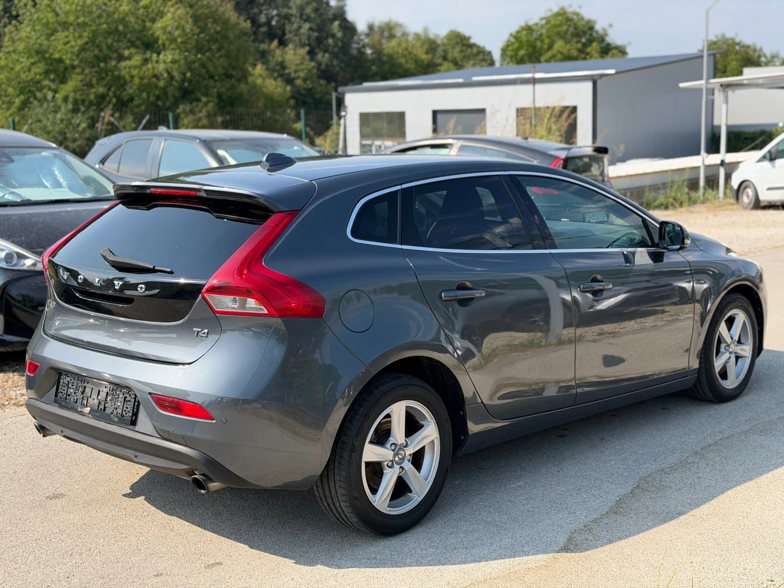 Volvo V40 T4 , Автоматик , Швейцария , снимка 4 - Автомобили и джипове - 53238037