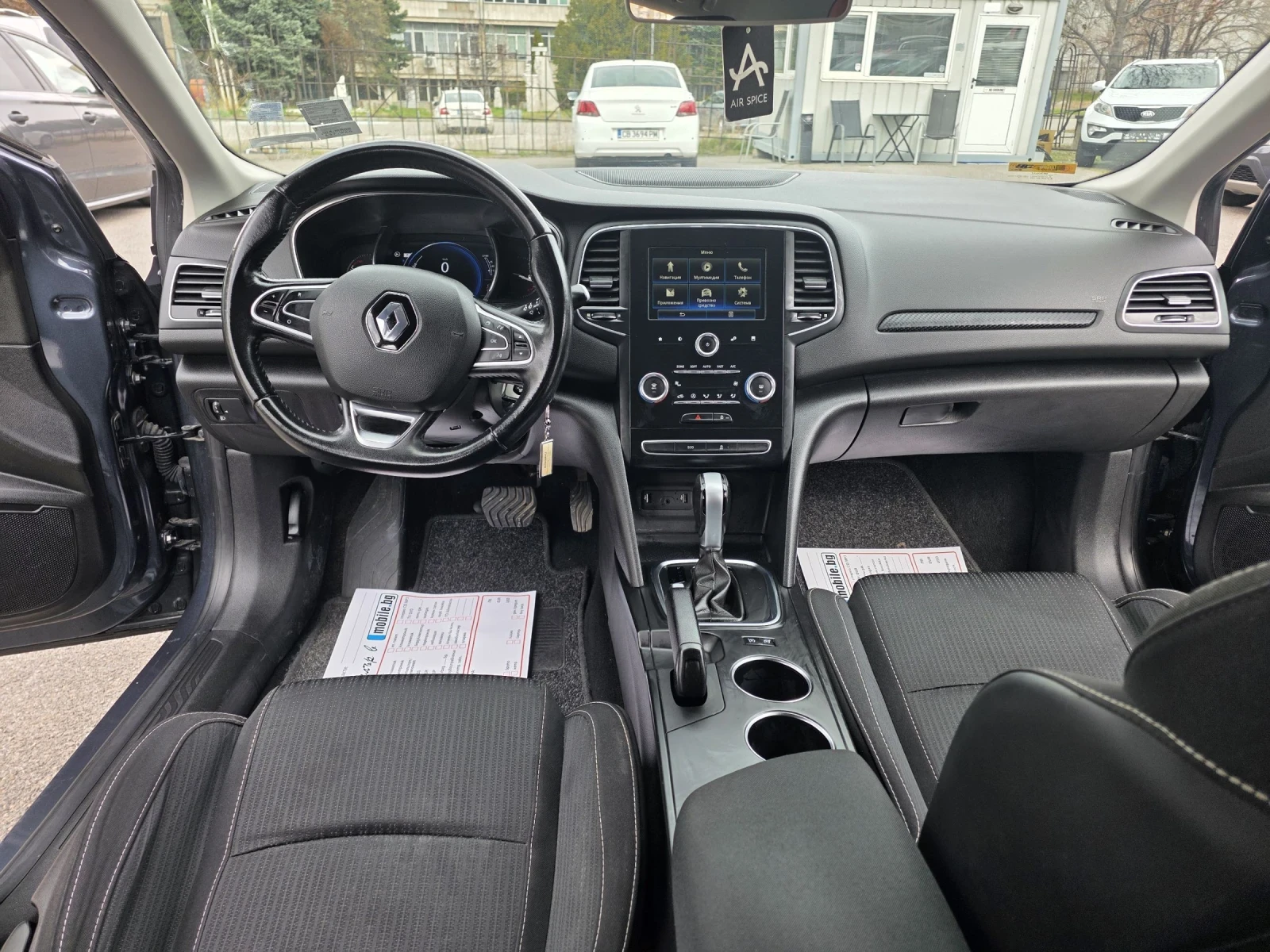 Renault Megane Регистрирана, Евро 6, климатроник , снимка 10 - Автомобили и джипове - 53928582