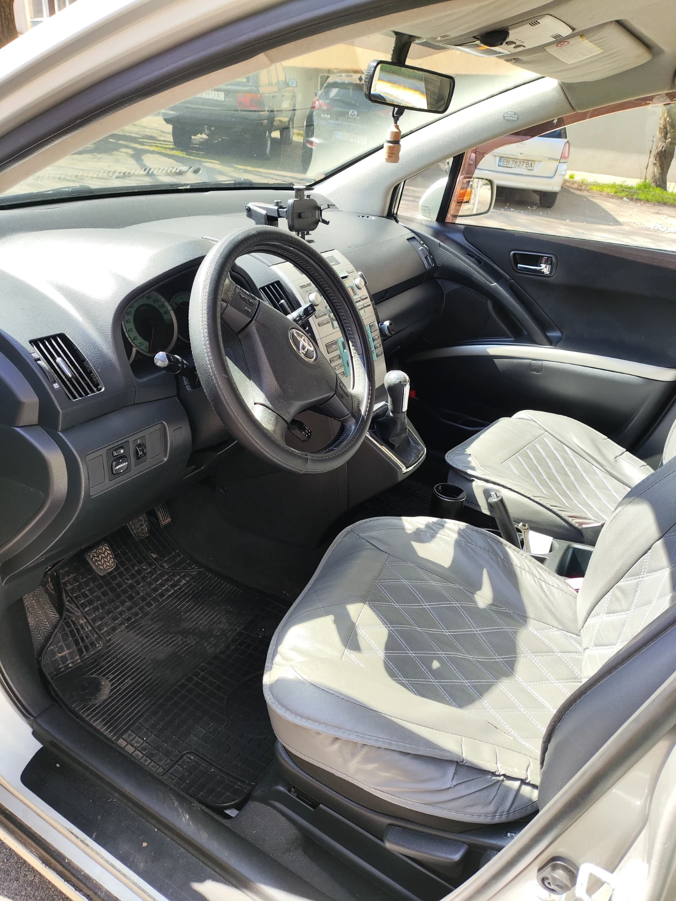 Toyota Corolla verso, снимка 7 - Автомобили и джипове - 54007987