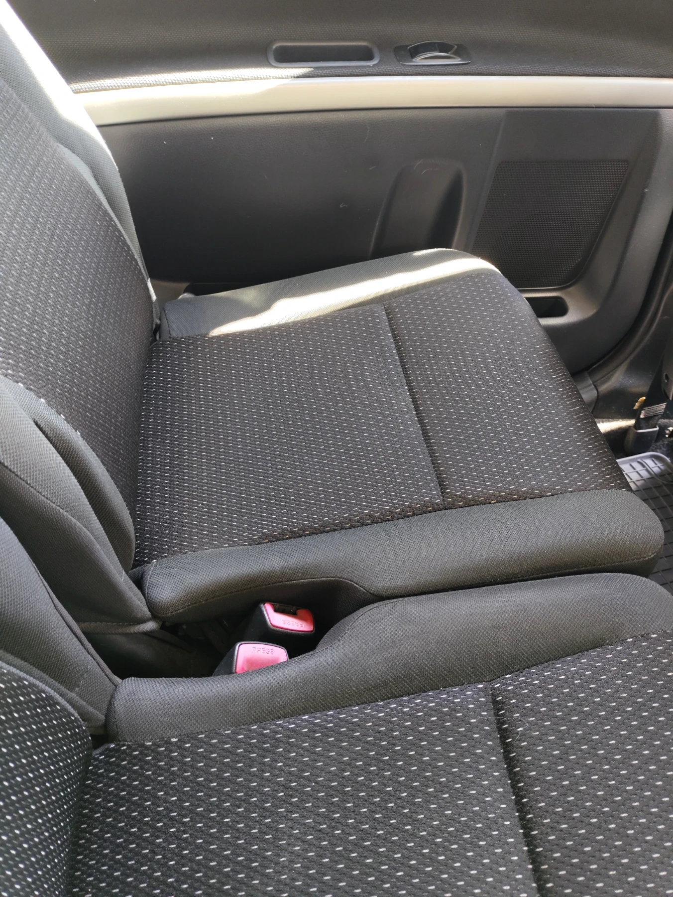 Toyota Corolla verso, снимка 9 - Автомобили и джипове - 54007987