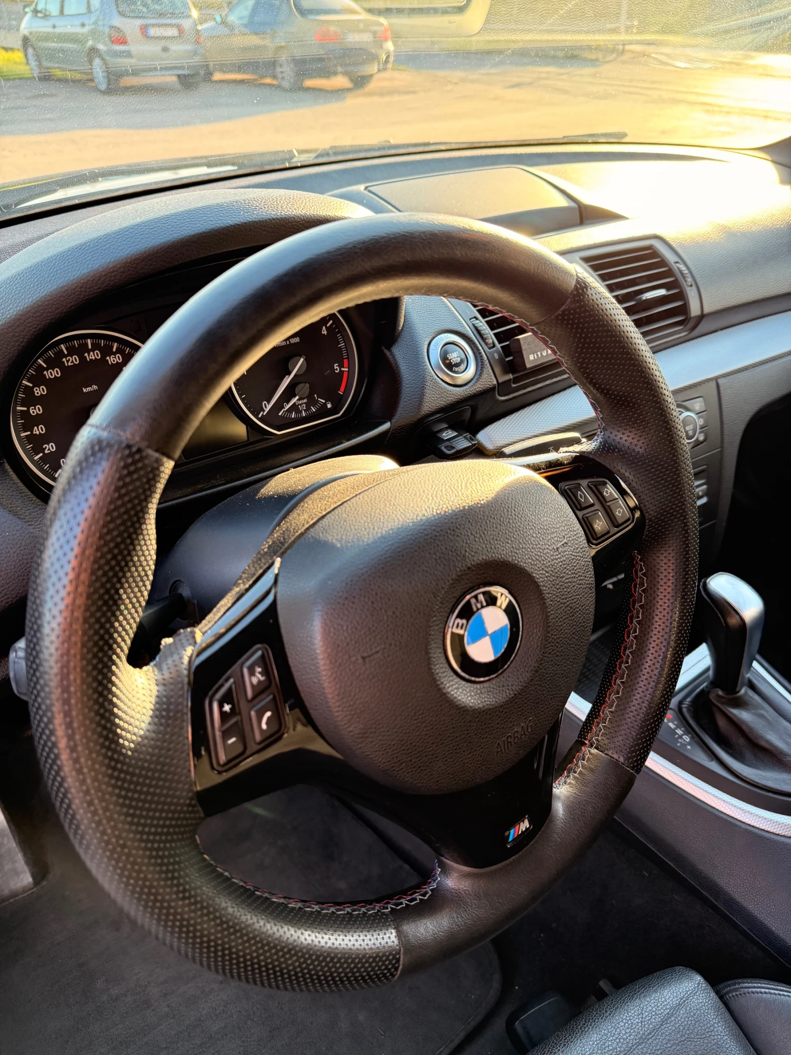 BMW 120 M Paket / Automatic, снимка 12 - Автомобили и джипове - 54703710
