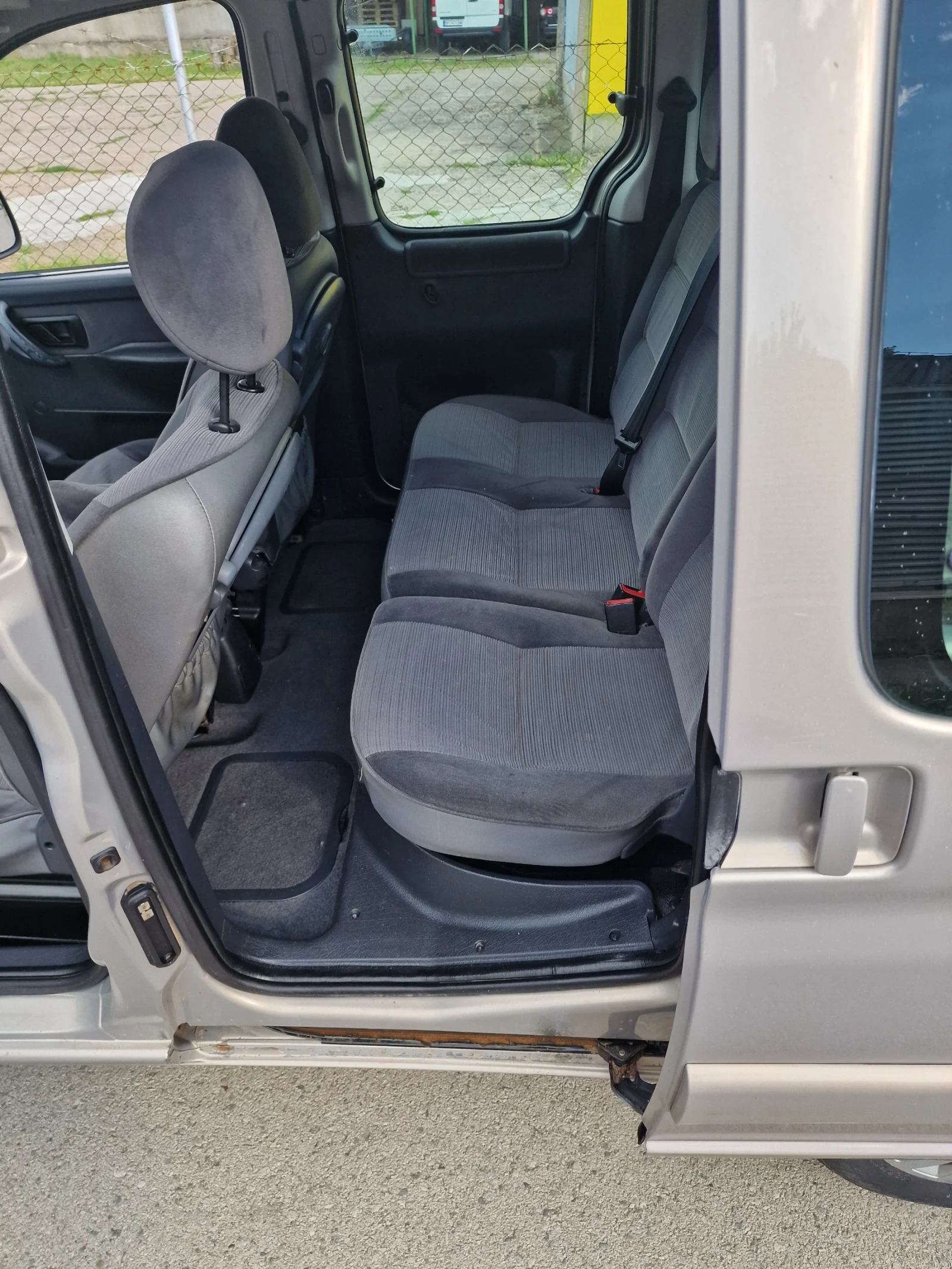 Citroen Berlingo 2.0hdi 90, снимка 13 - Автомобили и джипове - 54915800