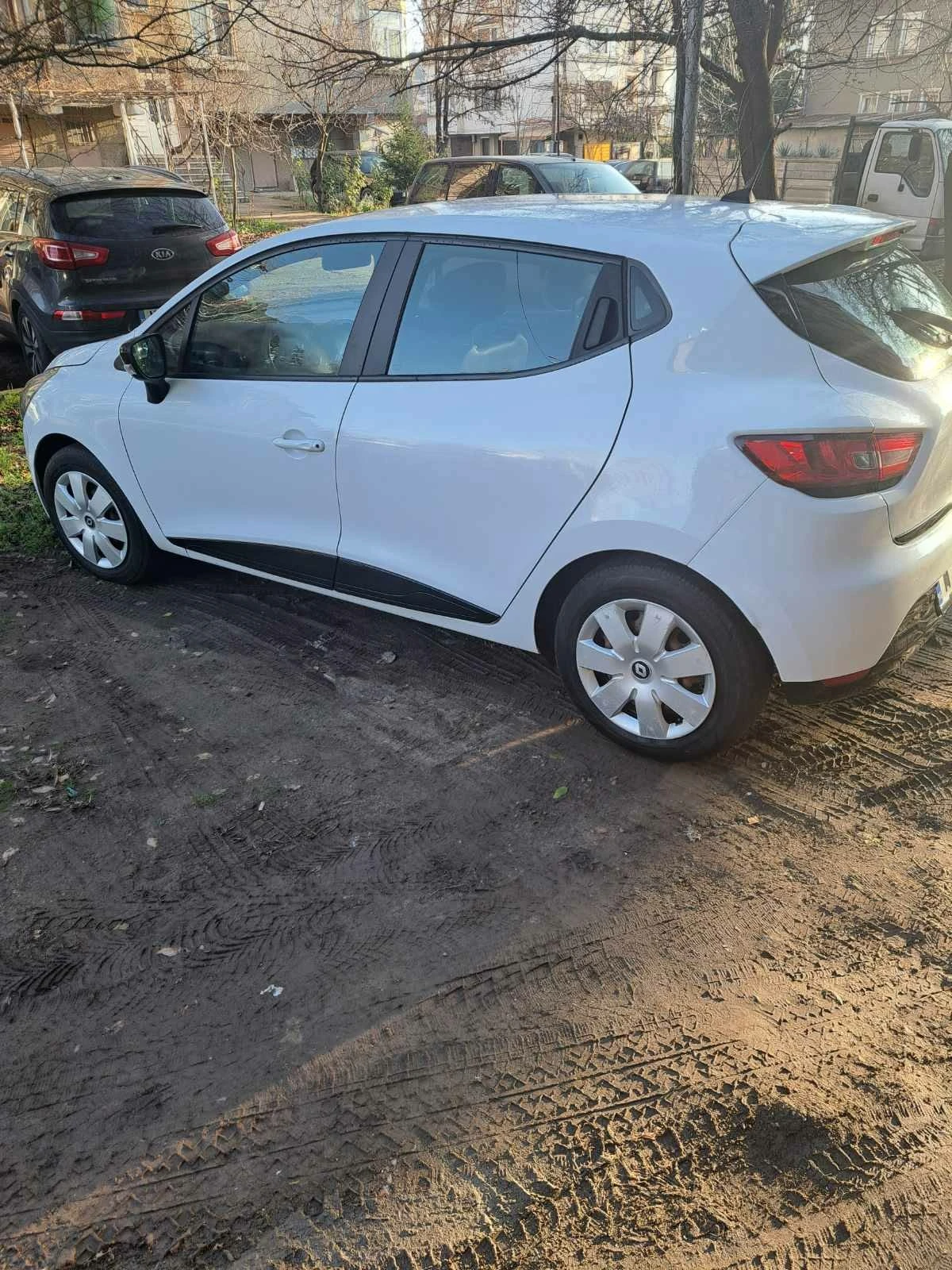 Renault Clio Tce, снимка 6 - Автомобили и джипове - 54992007