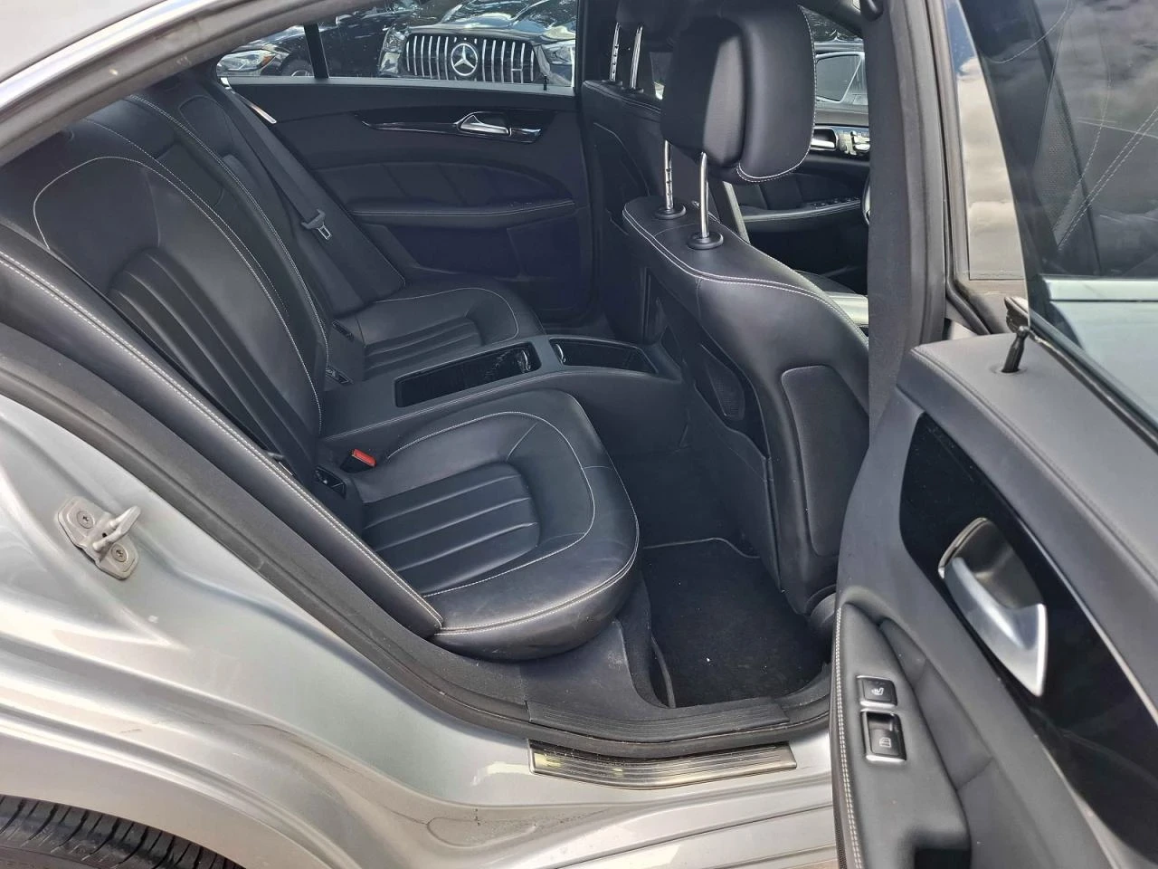 Mercedes-Benz CLS 400 4MATIC| МЪРТВА ТОЧК | CAM | KEYLESS | PANO | ОБДУХ, снимка 8 - Автомобили и джипове - 55072126
