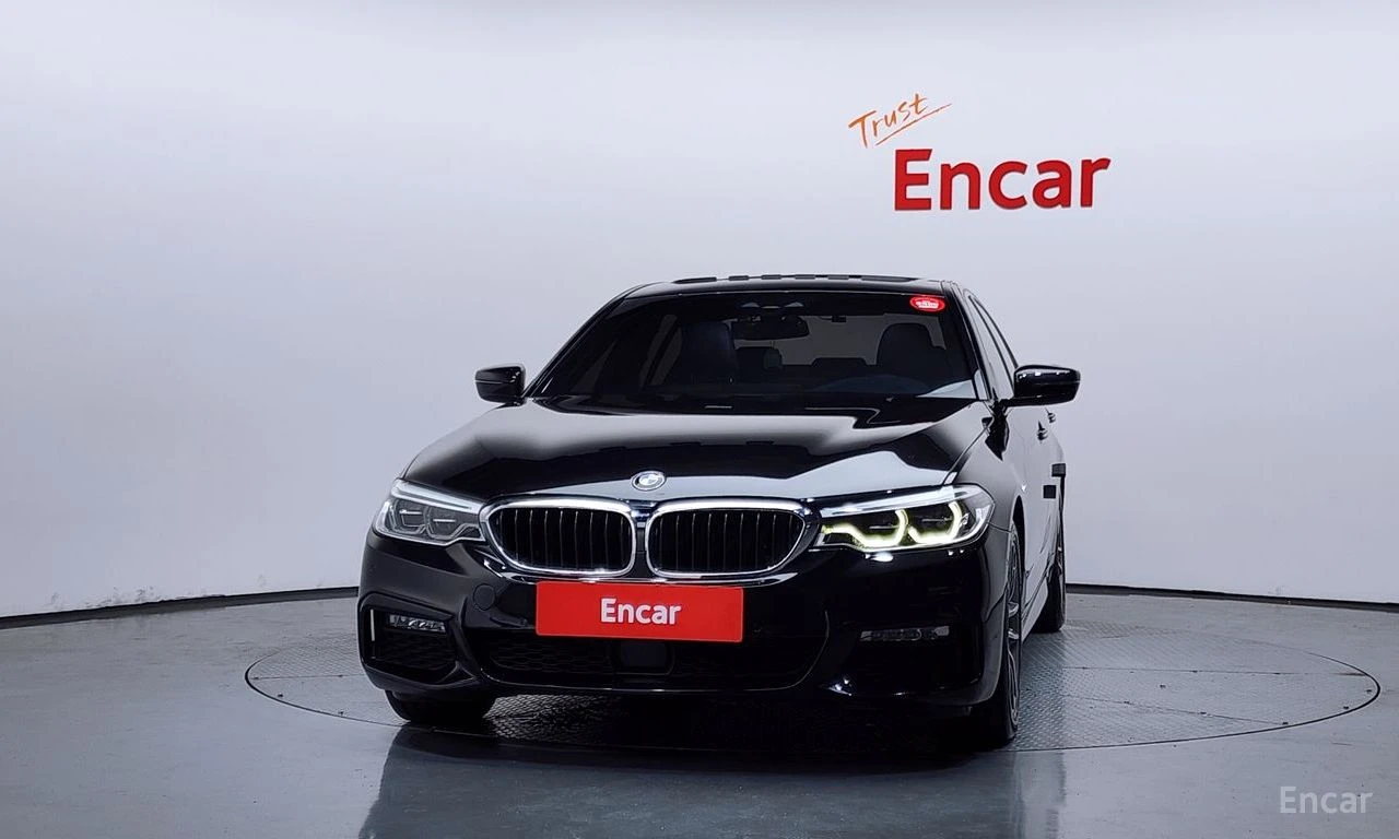 BMW 530 M* SPORT* ДИСТРОНИК* ХЕДЪП* LANE* ASSIST* , снимка 3 - Автомобили и джипове - 55623417