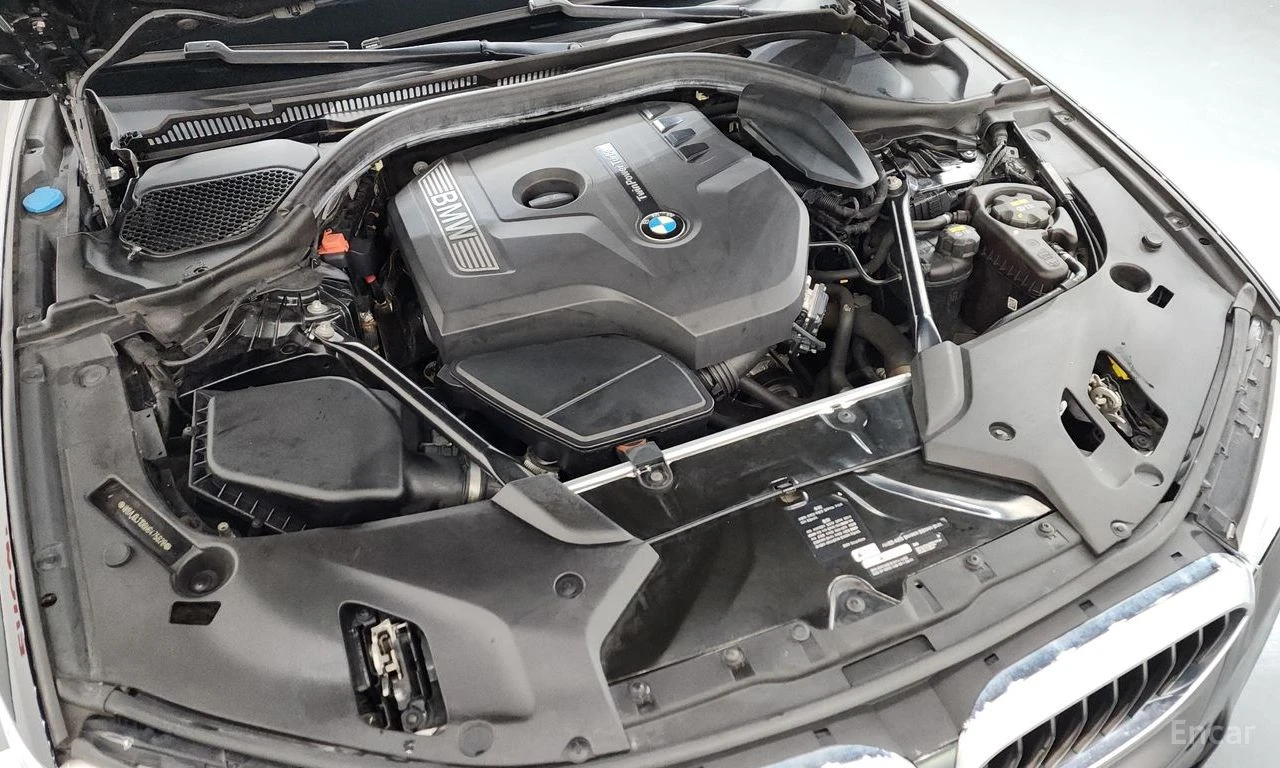 BMW 530 M* SPORT* ДИСТРОНИК* ХЕДЪП* LANE* ASSIST* , снимка 17 - Автомобили и джипове - 55623417