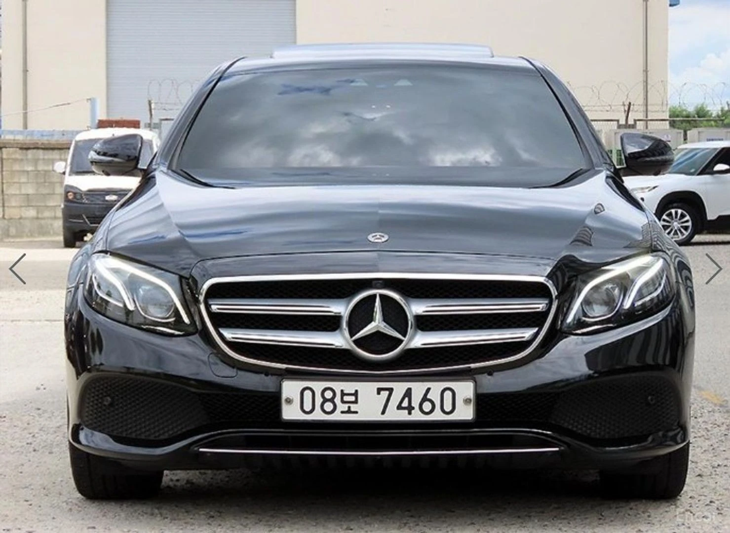 Mercedes-Benz E 300 AVANTGARDE* 4MATIC* КОЖА* ПОДГР* ОБДУХ* НАВИ* ПАНО, снимка 2 - Автомобили и джипове - 55667134