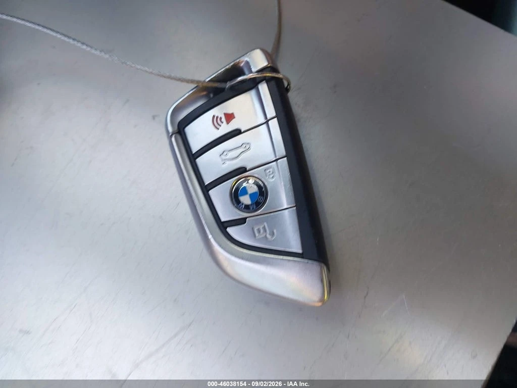 BMW 540 xDrive | CARFAX | АВТОКРЕДИТ БЕЗ ПЪРВОНАЧАЛНА , снимка 7 - Автомобили и джипове - 56156347