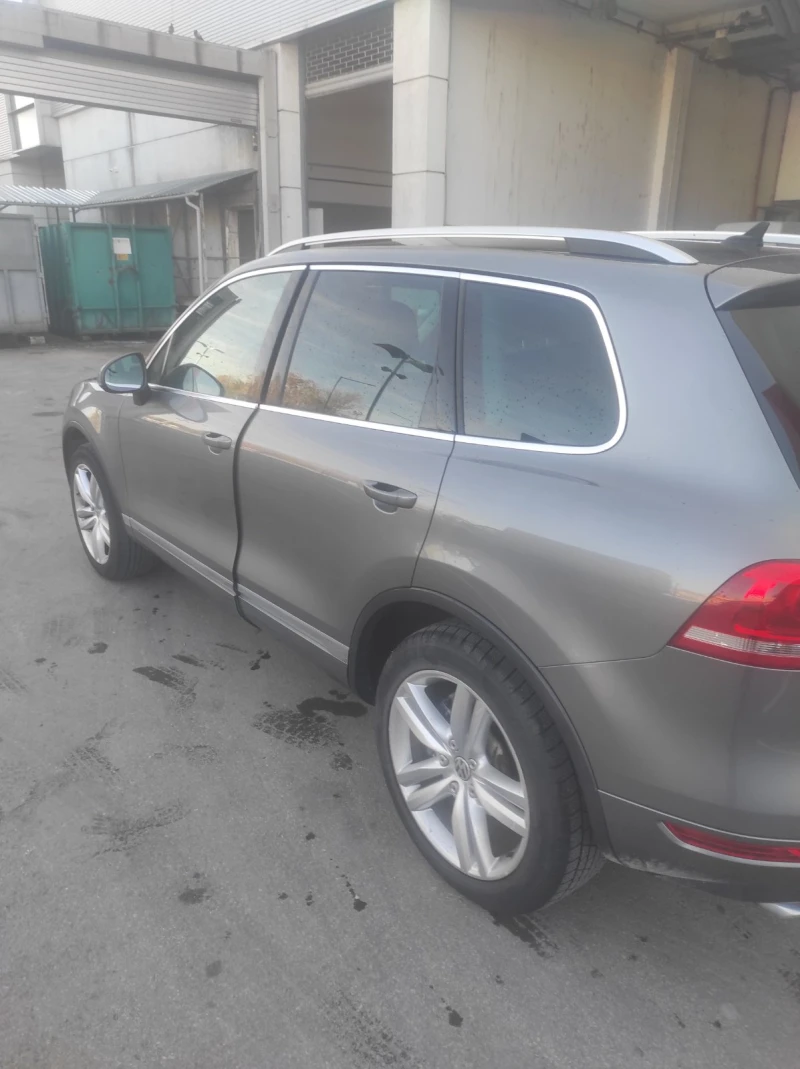 VW Touareg 3, 0 V 6, снимка 7 - Автомобили и джипове - 52235557