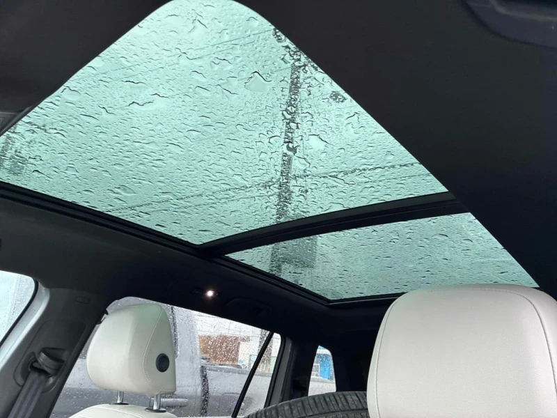 VW Tiguan * Highline R Line * CARFAX * ФИНАНСИРАНЕ, снимка 10 - Автомобили и джипове - 53324130