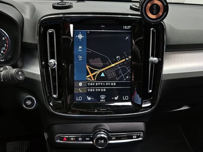 Volvo XC40 T4 MOMENTRUM, снимка 14 - Автомобили и джипове - 55925987