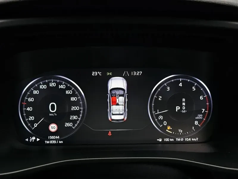 Volvo XC40 T4 MOMENTRUM, снимка 8 - Автомобили и джипове - 55925987