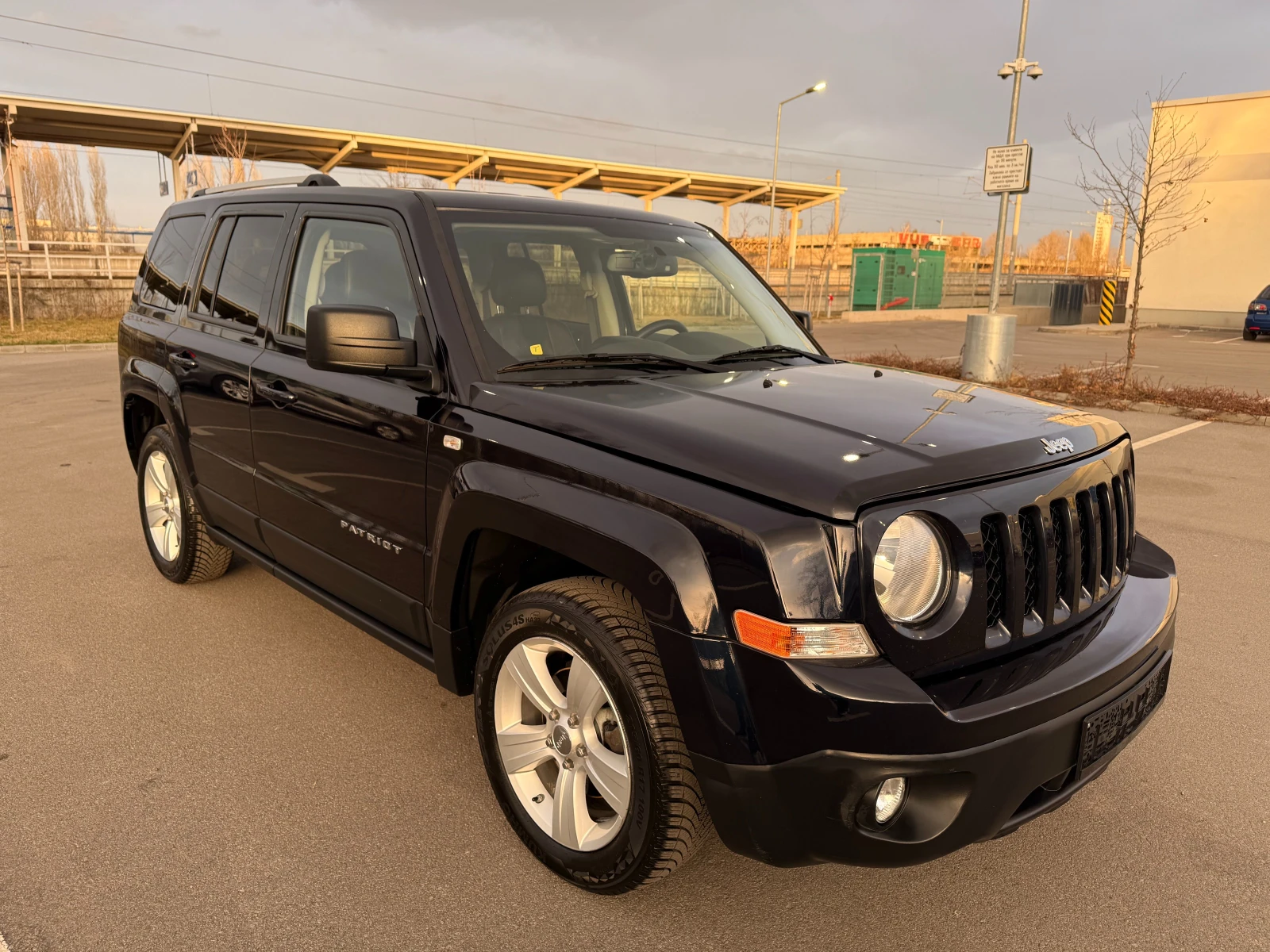 Jeep Patriot 2.2 CRD* КОЖА* NAVI* ПОДГРЕВ* КАТО НОВА*  - изображение 3