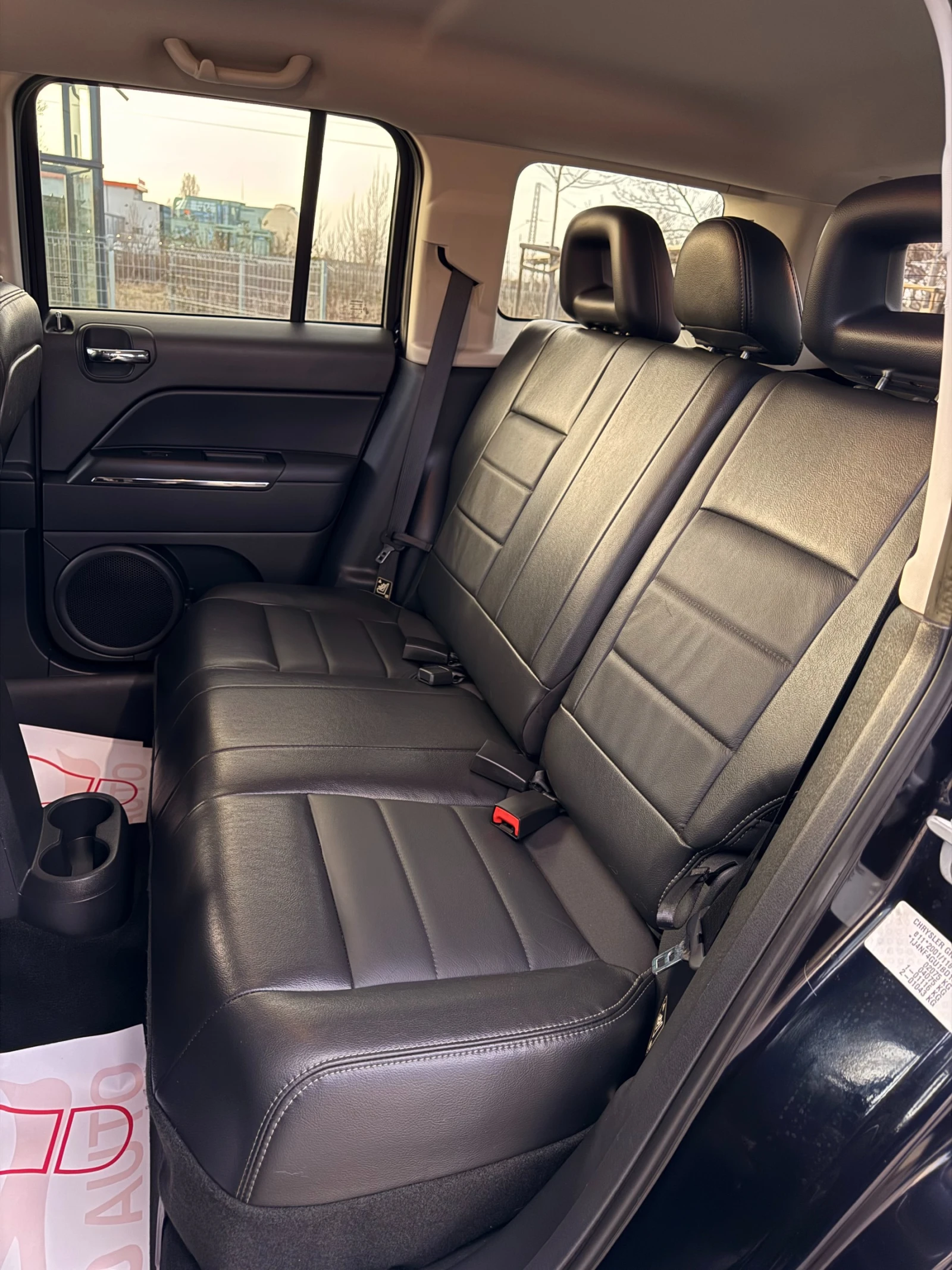 Jeep Patriot 2.2 CRD* КОЖА* NAVI* ПОДГРЕВ* КАТО НОВА*  - изображение 8