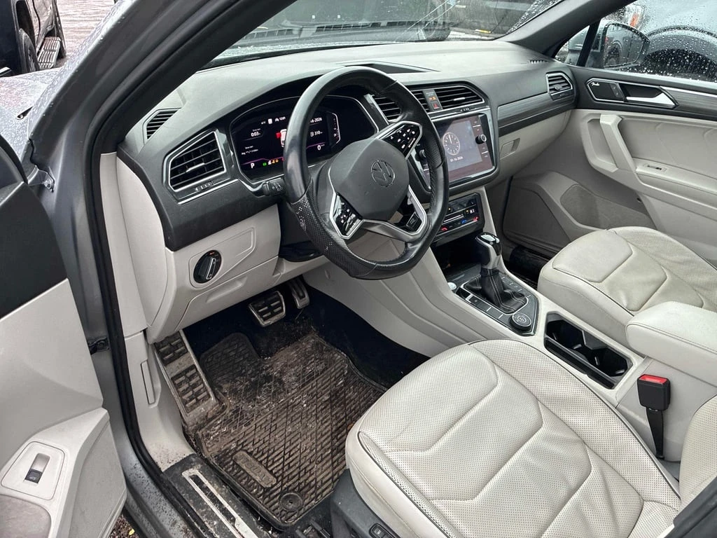 VW Tiguan * Highline R Line * CARFAX * ФИНАНСИРАНЕ - изображение 9