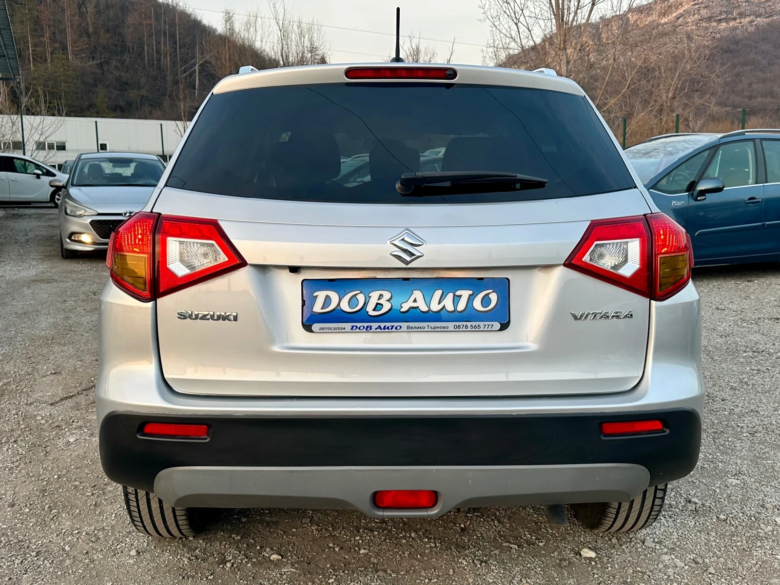 Suzuki Vitara 1.6D-120к.с-LED-CAMERA-CAR PLAY, снимка 4 - Автомобили и джипове - 53753581